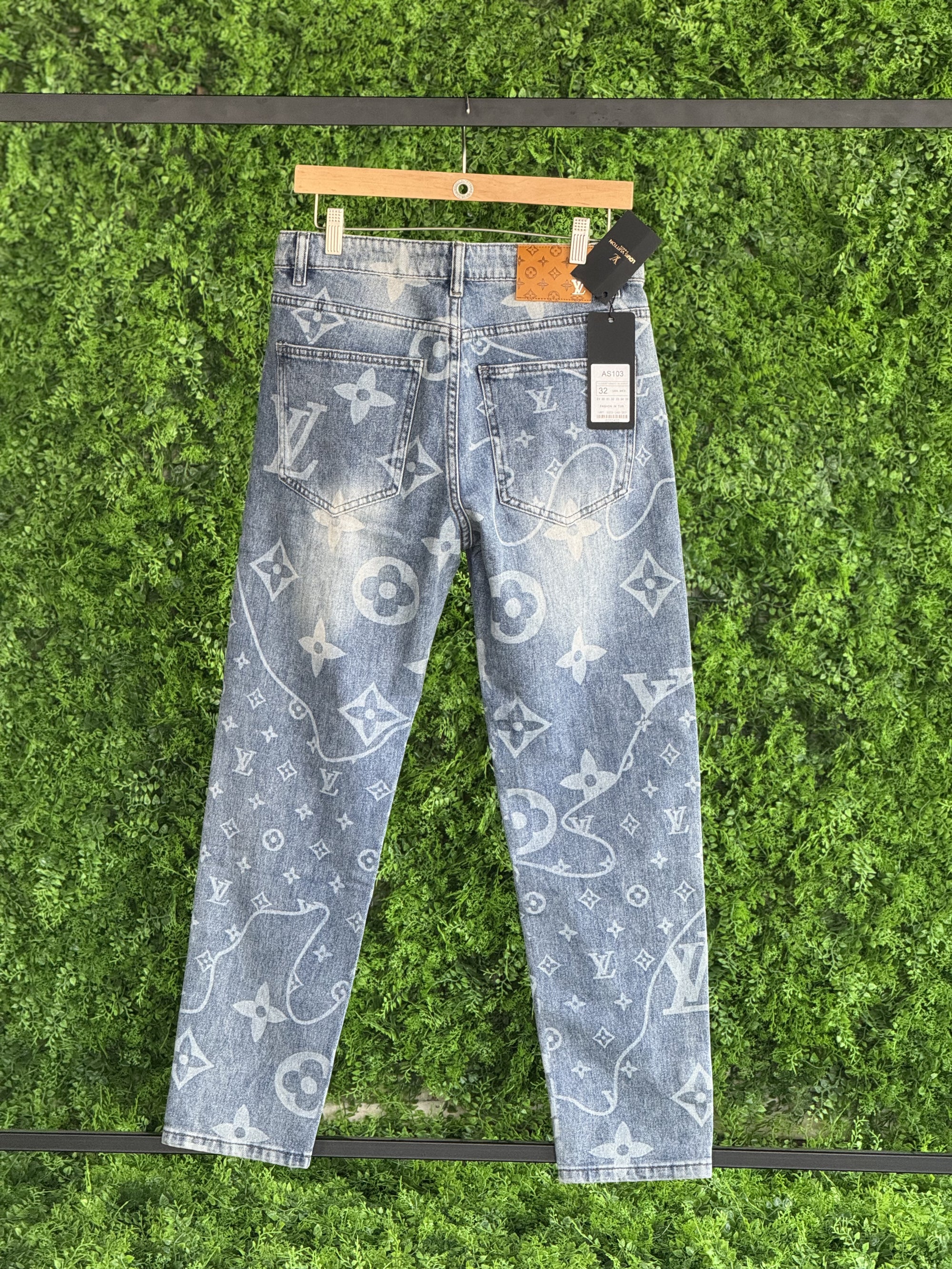 Louis Vuitton Jeans